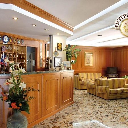 Hotel Capys カプア エクステリア 写真