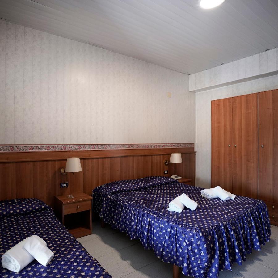 Hotel Capys カプア エクステリア 写真