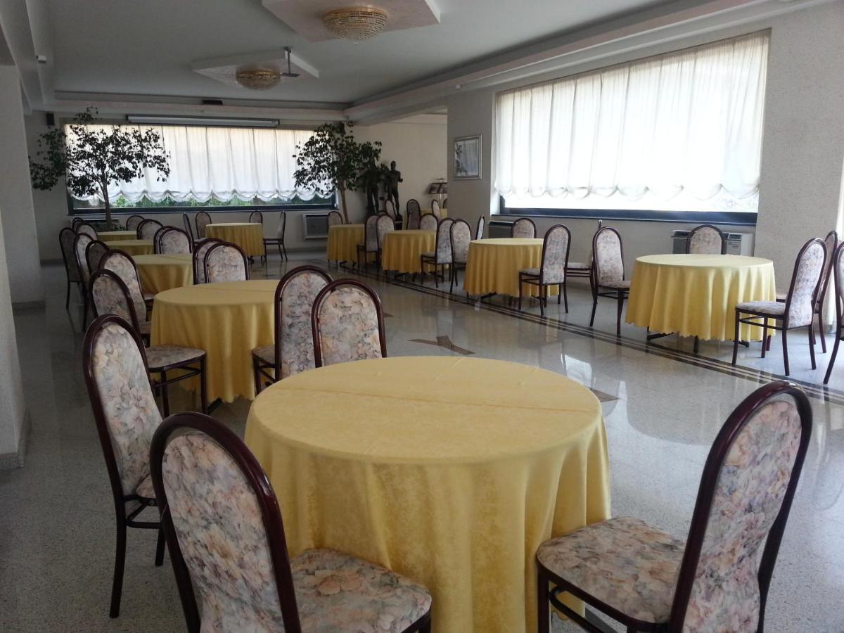 Hotel Capys カプア エクステリア 写真